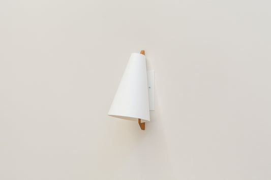 Hood Sconce | White Oak + White Wall Plate