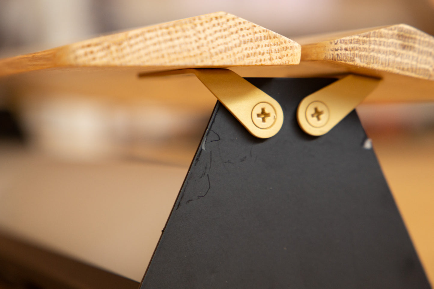 Ada Oak 10 - Damp rated