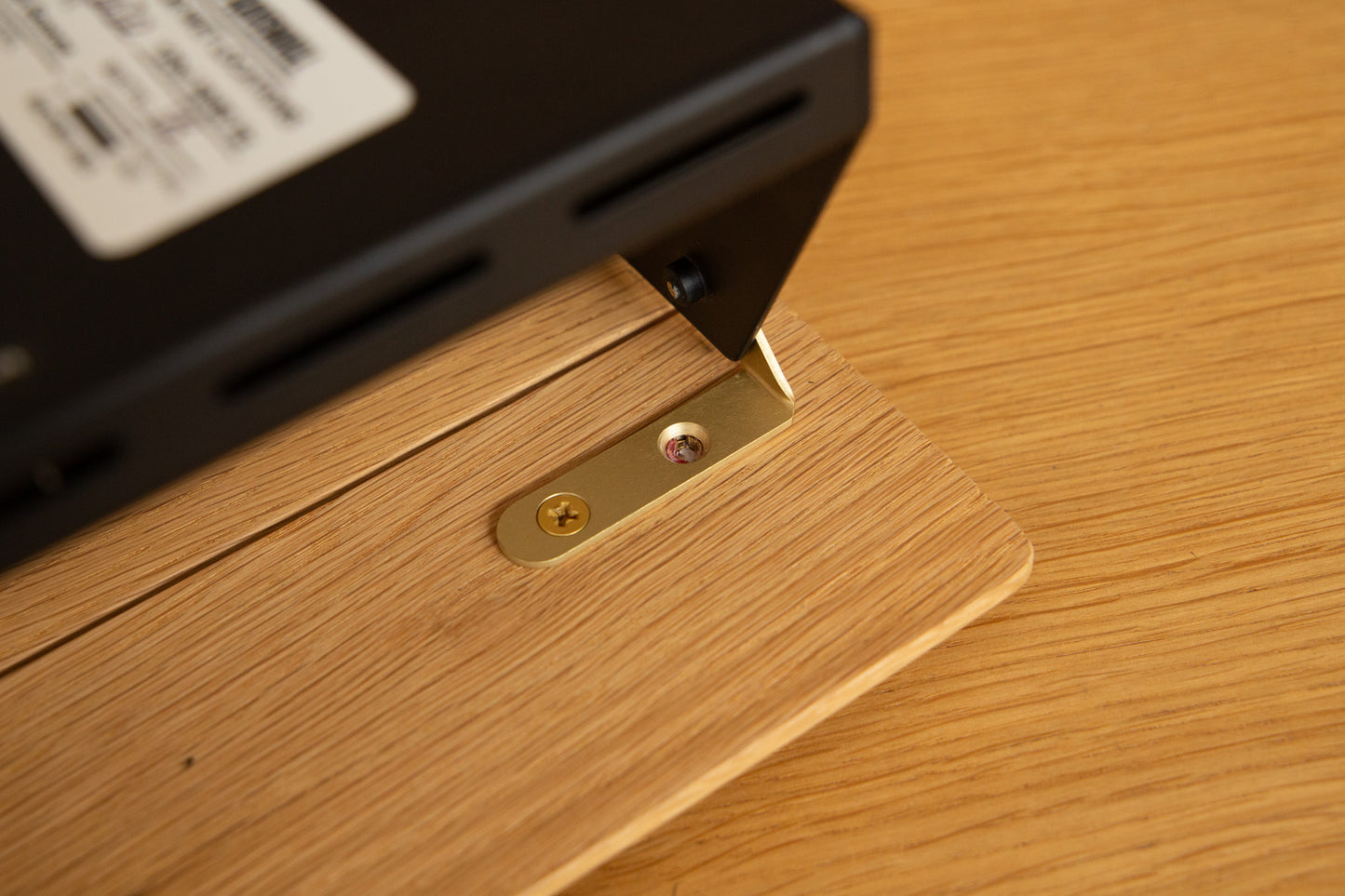 Ada Oak 10 - Damp rated