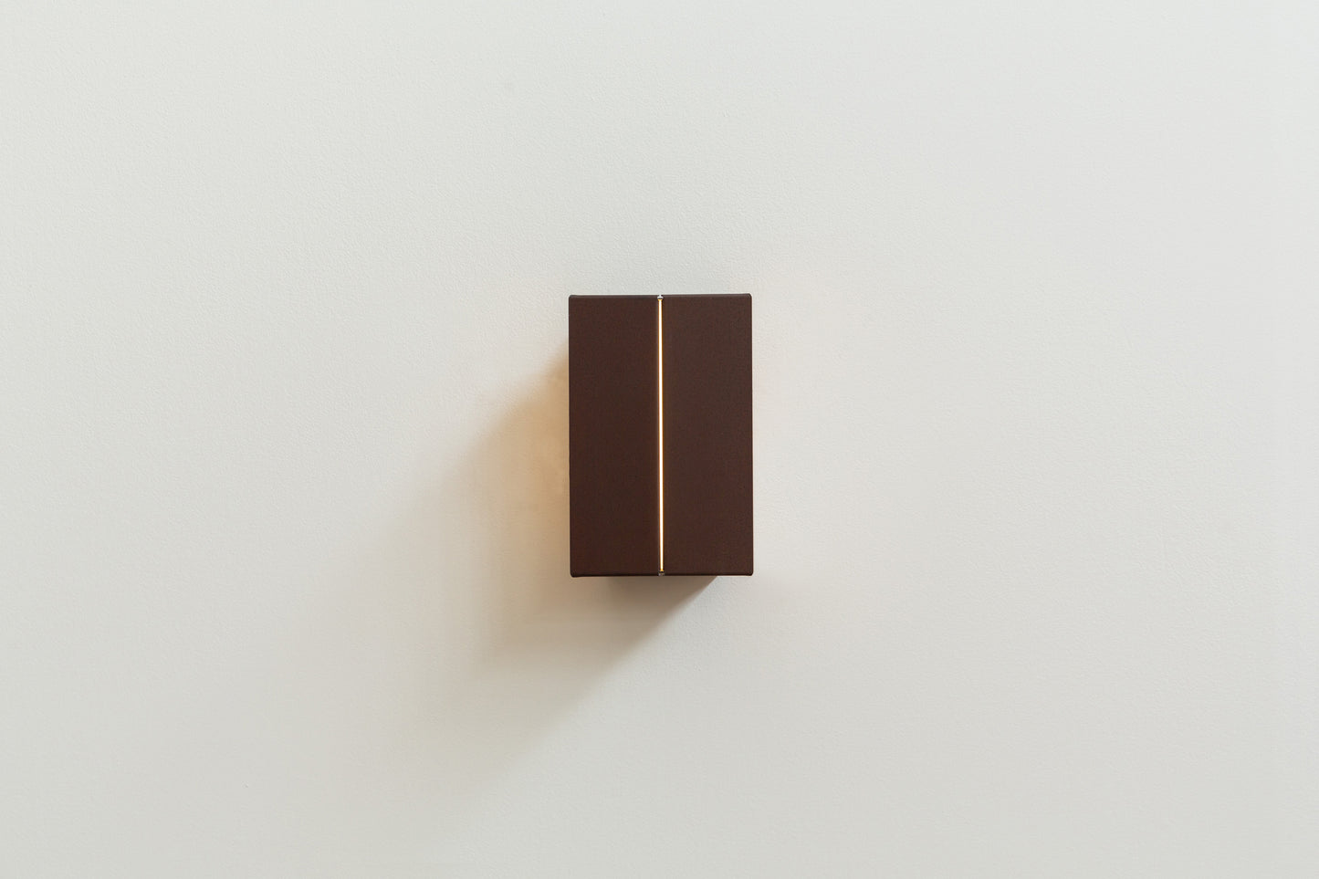 Ada Sconce 9 | Corten